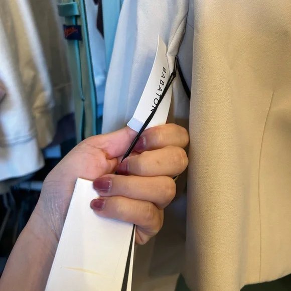 Babaton Cream Women's Blazer from Aritzia - Picture 7 of 9